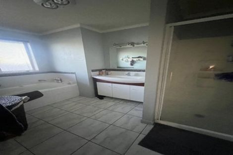 Photo of property in 1 Acton Vale, Rototuna North, Hamilton, 3210