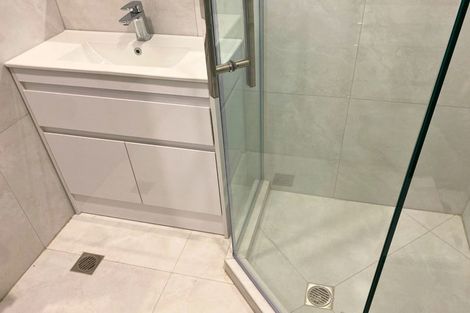 Photo of property in 8/218 Rosebank Road, Avondale, Auckland, 1026
