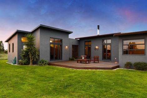 Photo of property in 5/454 Stoney Creek Road, Kelvin Grove, Palmerston North, 4470