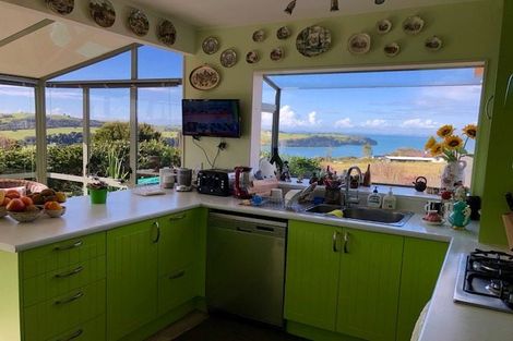 Photo of property in 1415 Whangaparaoa Road, Army Bay, Whangaparaoa, 0930