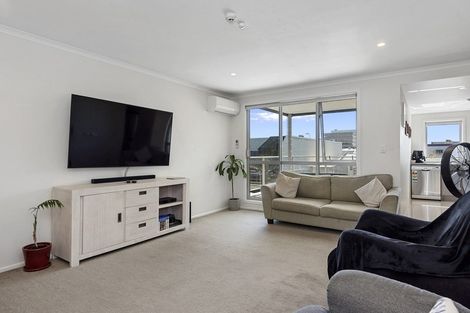 Photo of property in 2/7 Vialou Street, Hamilton Central, Hamilton, 3204