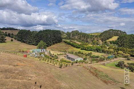Photo of property in 231 Taiapa Road, Muriwai, Waimauku, 0881