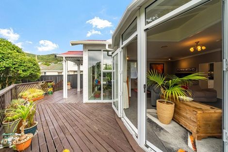 Photo of property in 42 Allington Road, Karori, Wellington, 6012
