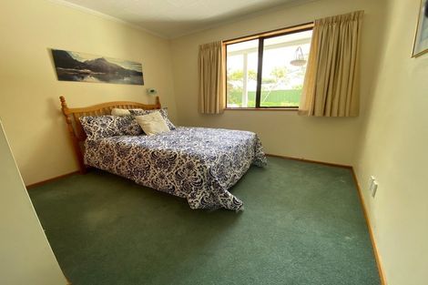 Photo of property in 10 Windsor Avenue, Waikanae, 5036