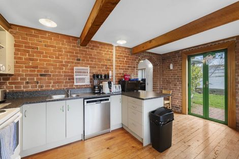 Photo of property in 33 Eastbourne Street, Caversham, Dunedin, 9012