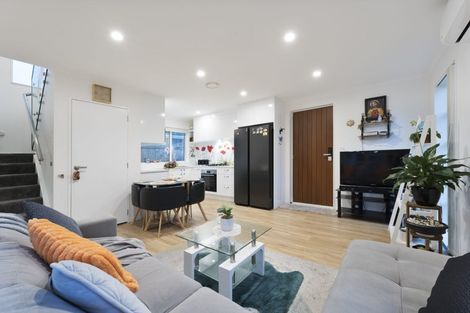 Photo of property in 96b Sturges Road, Henderson, Auckland, 0612