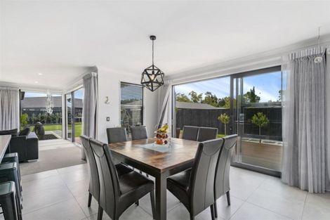 Photo of property in 14 Kohunga Crescent, Bottle Lake, Christchurch, 8083