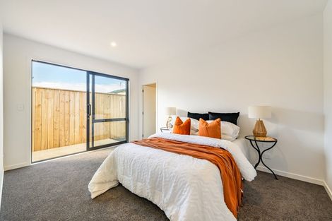 Photo of property in 47c Heretaunga Square, Silverstream, Upper Hutt, 5019