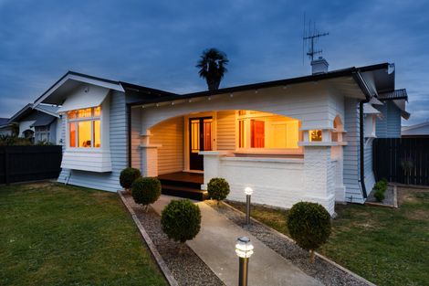 Photo of property in 143 Featherston Street, Palmerston North, 4410