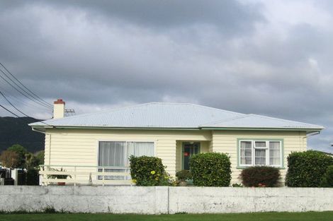 Photo of property in 10 Lincoln Avenue, Epuni, Lower Hutt, 5011