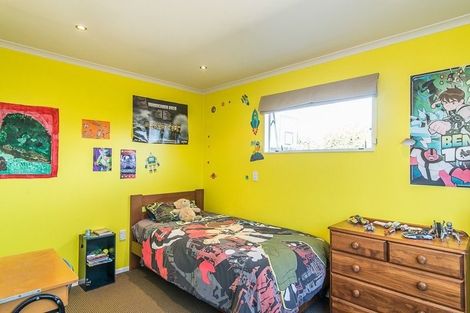 Photo of property in 32 Kapanui Road, Waikanae, 5036