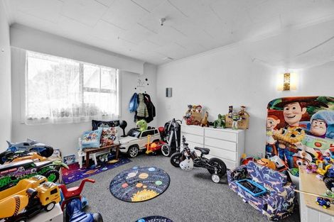 Photo of property in 70 Camberwell Road, Hawera, 4610