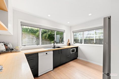 Photo of property in 23 Dowling Grove, Silverstream, Upper Hutt, 5019