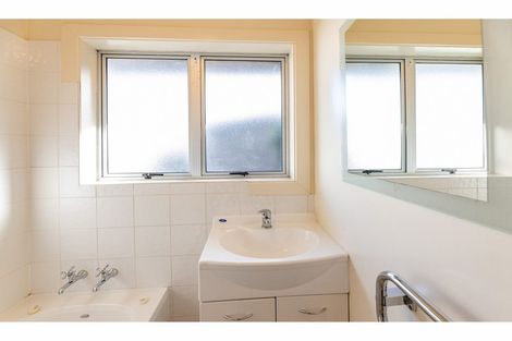 Photo of property in 32 Bentley Street, Russley, Christchurch, 8042