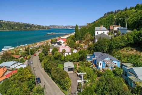 Photo of property in 17 Adderley Terrace, Ravensbourne, Dunedin, 9022
