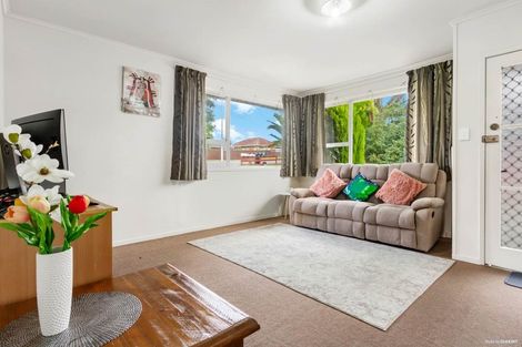 Photo of property in 1/3141 Great North Road, New Lynn, Auckland, 0600