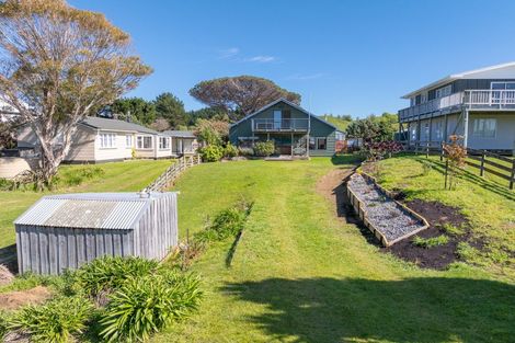 Photo of property in 22 Pinedale Crescent, Riversdale Beach, Masterton, 5872