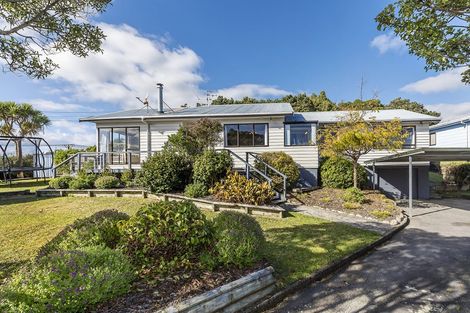 Photo of property in 54 Kahu Road, Paremata, Porirua, 5024