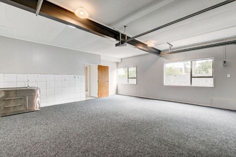 Photo of property in 2/13 Mana Esplanade, Paremata, Porirua, 5026