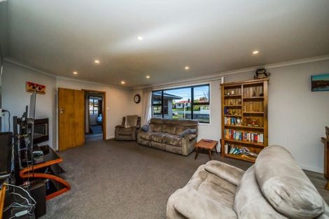 Photo of property in 16 Caplen Street, Hawera, 4610