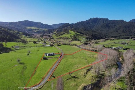 Photo of property in 72 Neavesville Road, Puriri, Thames, 3578
