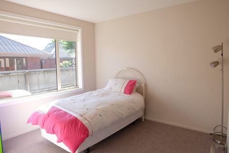 Photo of property in 2/107b Aorangi Road, Bryndwr, Christchurch, 8053