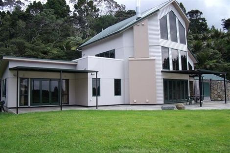 Photo of property in 122-126 Carter Road, Oratia, Auckland, 0604