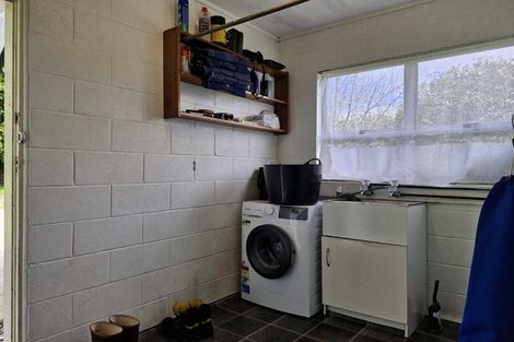 Photo of property in 5a Burgess Hill Road, Burgess Park, New Plymouth, 4371