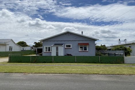 Photo of property in 16 Gloag Street, Waverley, 4510