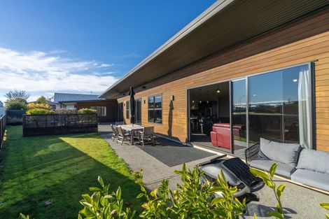 Photo of property in 21 Pop Andrew Drive, Te Anau, 9600