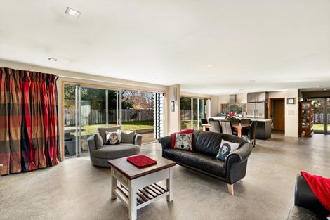 Photo of property in 2 Morning Star Terrace, Arthurs Point, Queenstown, 9371