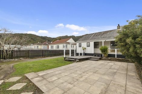 Photo of property in 123 Waddington Drive, Naenae, Lower Hutt, 5011