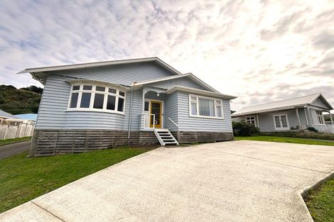 Photo of property in 39 Happy Valley Road, Owhiro Bay, Wellington, 6023