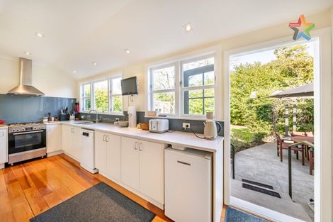 Photo of property in 18 Hautana Square, Woburn, Lower Hutt, 5010