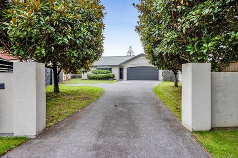 Photo of property in 3 Beech Place, Hawera, 4610