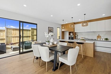 Photo of property in 2 Kanono Way, Helensville, 0800