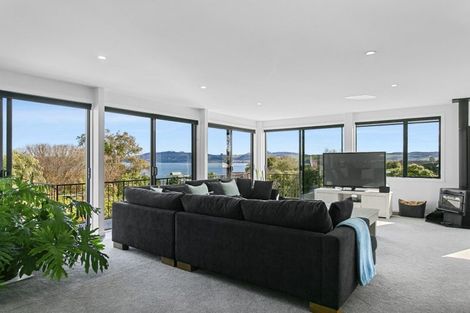 Photo of property in 1 Norfolk Road, Waipahihi, Taupo, 3330