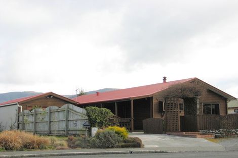 Photo of property in 9 Donald Ross Place, Te Anau, 9600