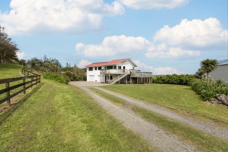 Photo of property in 106 Rehutai Road, Baylys Beach, Dargaville, 0377