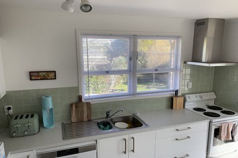 Photo of property in 2/19 Sudan Avenue, Milford, Auckland, 0620
