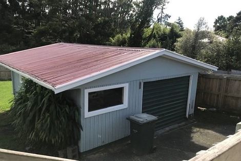 Photo of property in 10 Barnfield Place, Glendene, Auckland, 0602