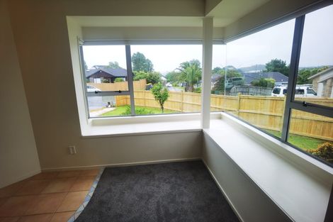Photo of property in 17 Mercury Lane, Windsor Park, Auckland, 0632