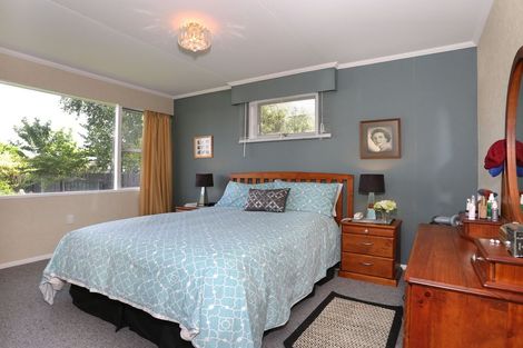 Photo of property in 4 Acacia Street, Kelvin Grove, Palmerston North, 4414