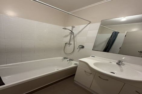 Photo of property in 69 La Rosa Street, Green Bay, Auckland, 0604