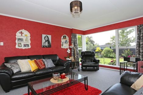 Photo of property in 4 Acacia Street, Kelvin Grove, Palmerston North, 4414