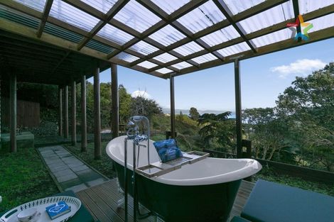 Photo of property in 35 Titiro Moana Road, Korokoro, Lower Hutt, 5012