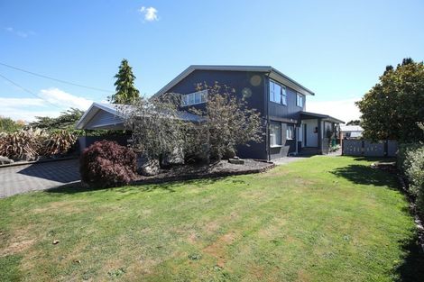 Photo of property in 8 Home Street, Winton, 9720