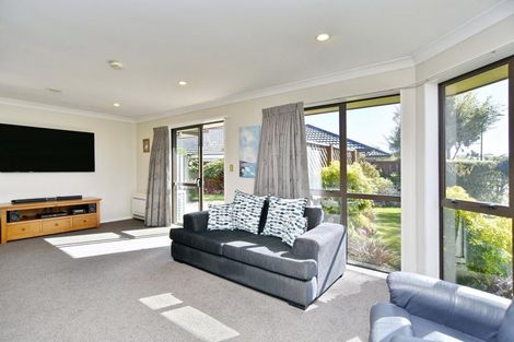 Photo of property in 17 Mounter Avenue, Northwood, Christchurch, 8051
