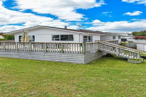 Photo of property in 1 Matipo Drive, Tuakau, 2121