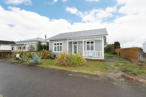 Photo of property in 42 Tennyson Street, Dannevirke, 4930